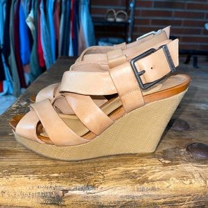 Gianni Bini Tan Wedges w/ Woven heels
